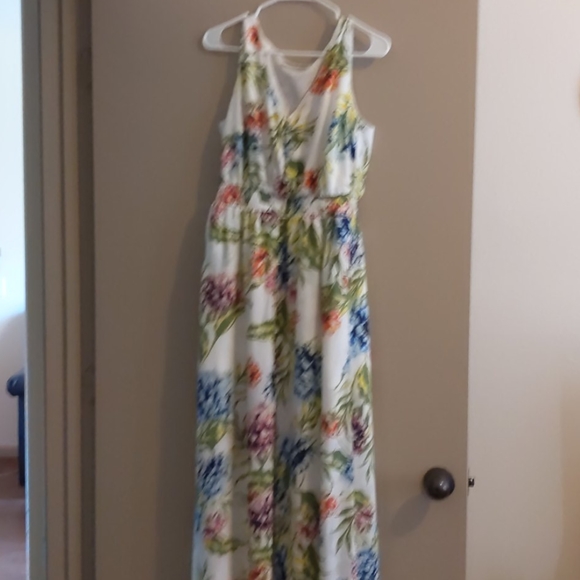 Full length front split flower dress - Picture 1 of 3